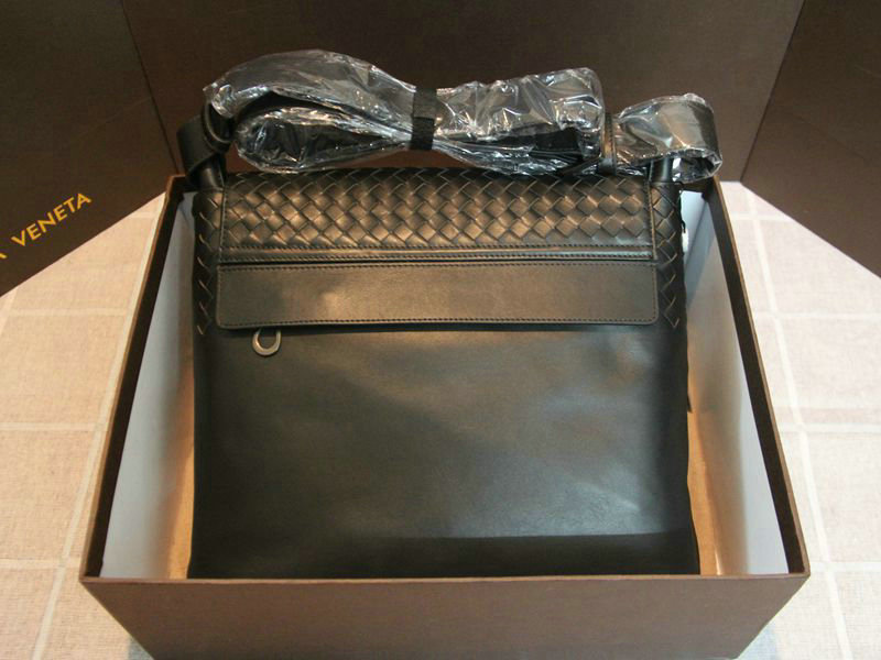 Bottega Veneta cross body messenger bag 16029 black - Click Image to Close